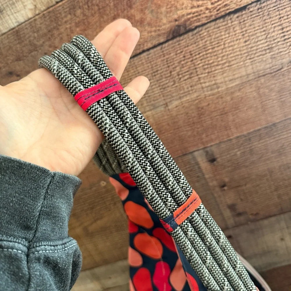 NWOT KAVU One Of A Kind “Got Dots” Rope Sling Bag - Picture 6 of 10